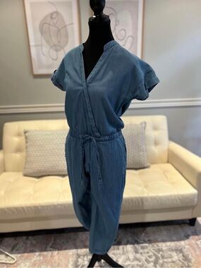 Old Navy Light Blue Denim-Style Top